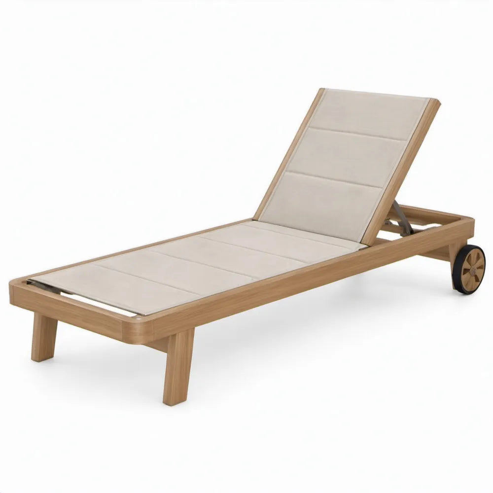 Ligbed van massief acaciahout met verstelbare rugleuning, wielen en beige kussen – 200 x 65 x 35 cm